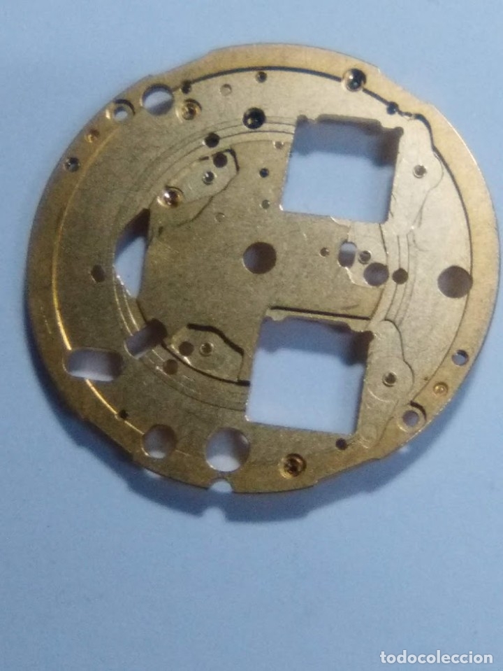 Pe&ccedil;as de reposi&ccedil;&atilde;o de rel&oacute;gios: ETA - 251262 - ptna. de calendario - (cd-3499)