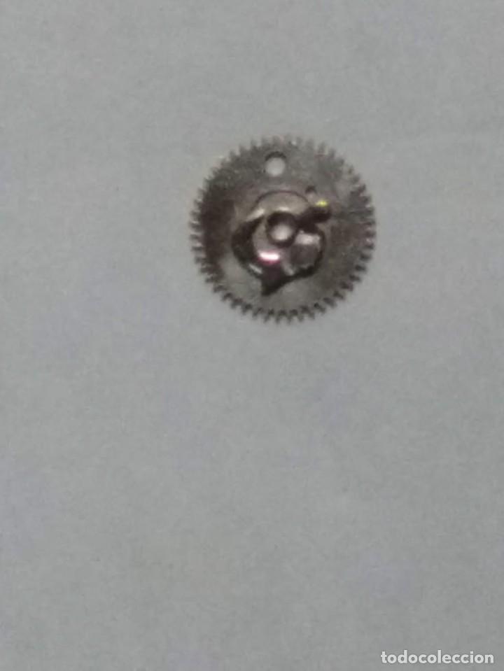 Pi&egrave;ces de rechange de montres et horloges: Citizen - 6430 - rda. calendario - (cd-5621)