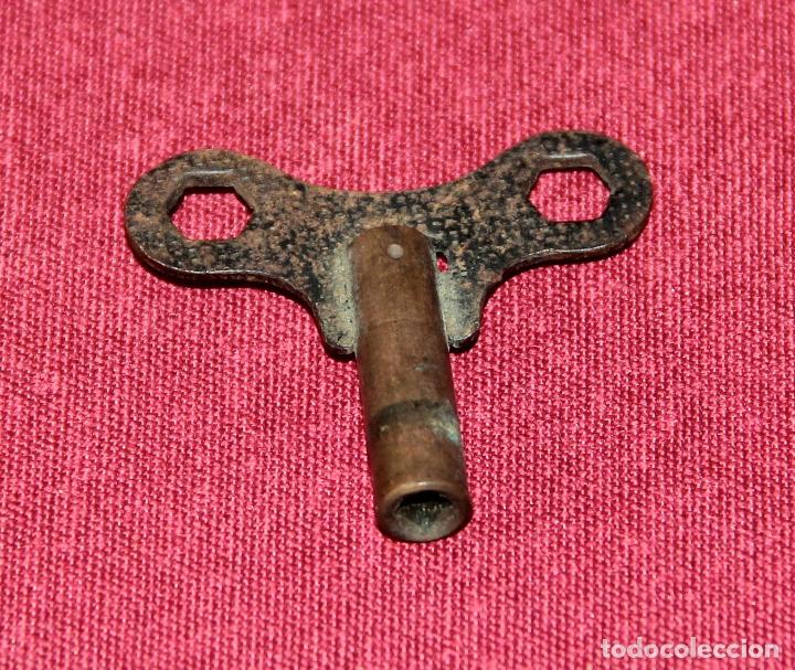 Recambios de relojes: ANTIGUA LLAVE PARA RELOJ - Foto 2