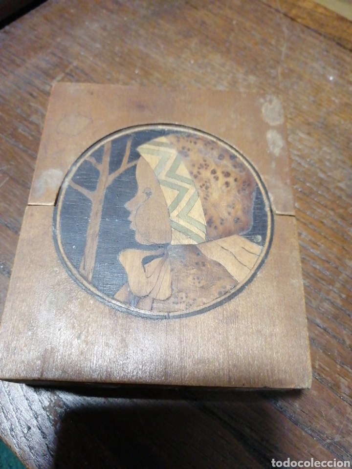 Recambios de relojes: Caja madera para reloj de bolsillo.