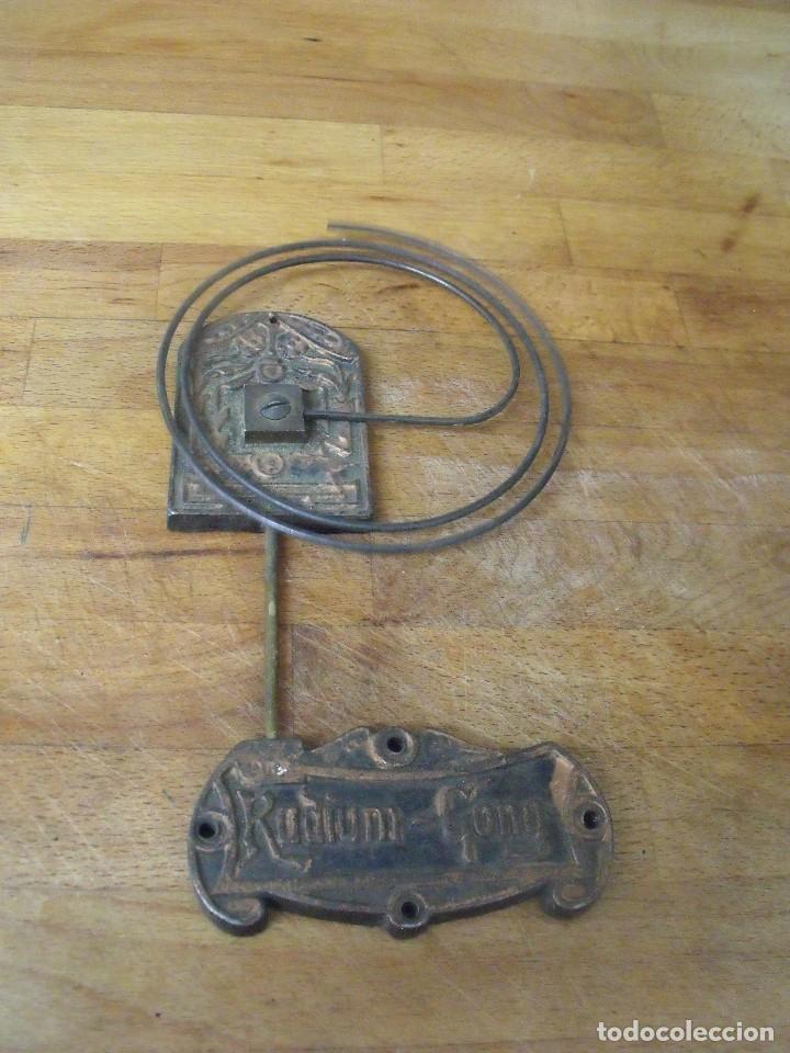 Ersatzteile f&uuml;r Uhren: GRAN SOPORTE EN HIERRO FORJADO RADIUM GONG CON GONG- LOTE 0