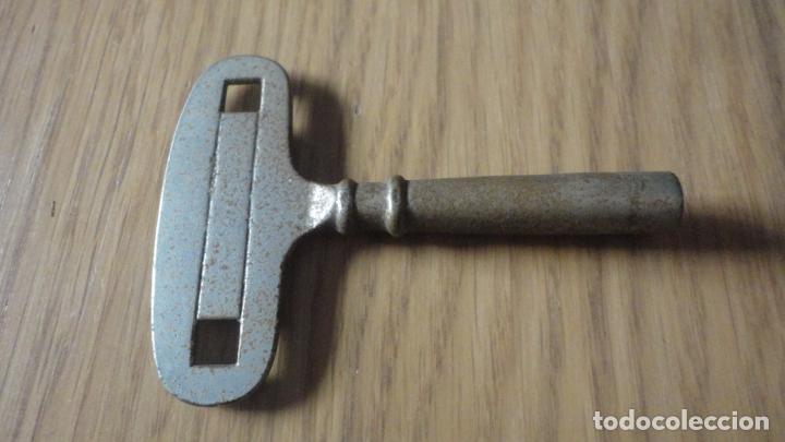 Ersatzteile f&uuml;r Uhren: ANTIGUA LLAVE PARA RELOJ. SIGLO XX