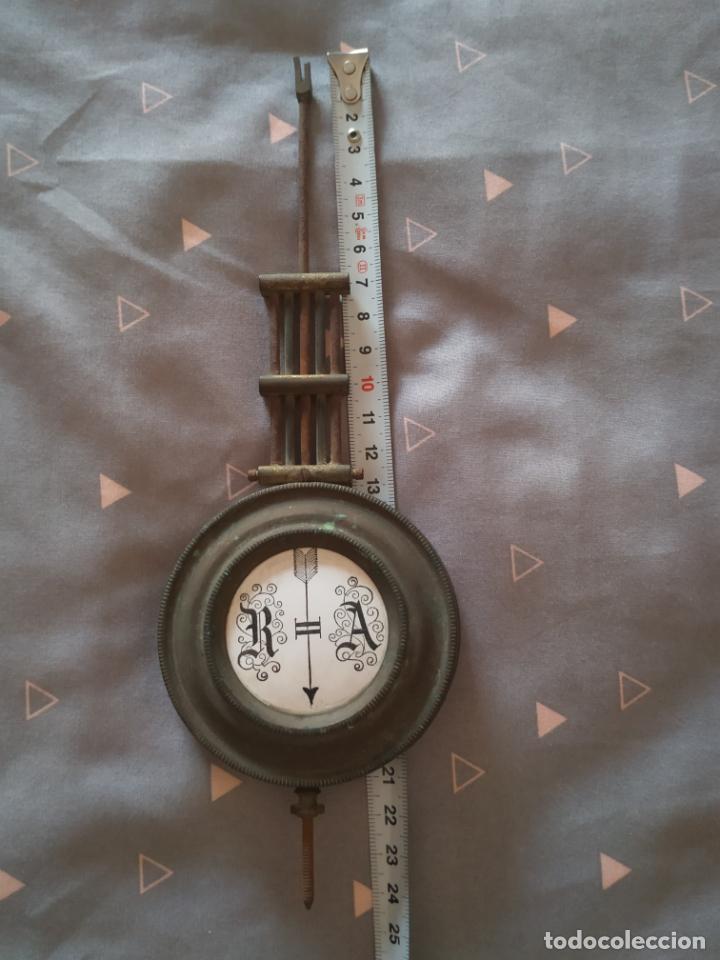 Recambios de relojes: Antiguo p&eacute;ndulo de reloj fechado en 1923 - Foto 16
