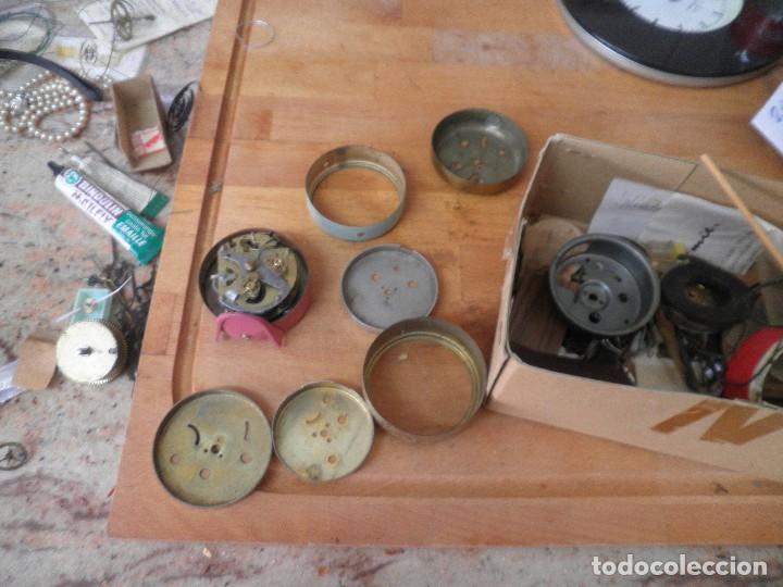Pi&egrave;ces de rechange de montres et horloges: gran lote de 690 gr de `piezas de despertador antiguo - lote 326