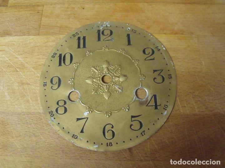 Recambios de relojes: antigua esfera en laton repujado para reloj sobremesa-lote 357