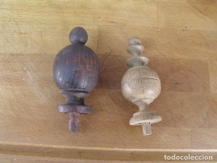 Recambios de relojes: 2 adornos en madera para mueble reloj alfonsino- lote 19