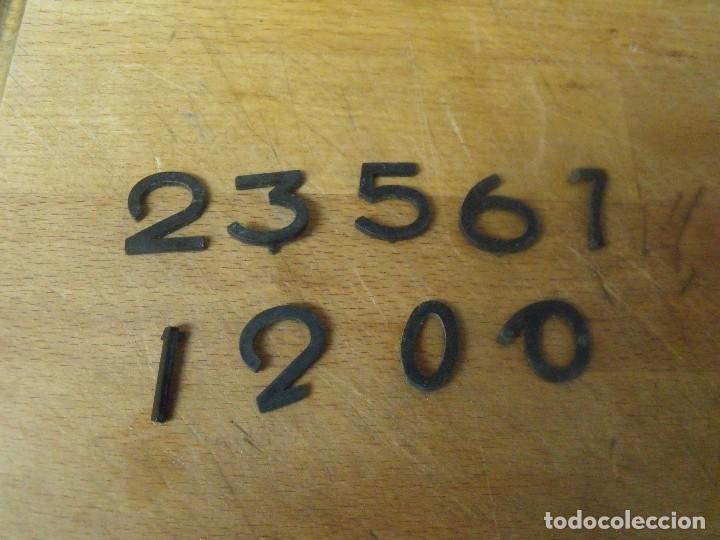 Pi&egrave;ces de rechange de montres et horloges: LOTE 9 NUMEROS PARA REPARAR ESFERAS RELOJES PARED-LOTE 397