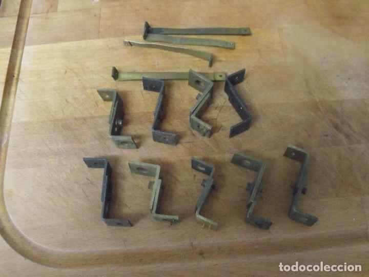 Ersatzteile f&uuml;r Uhren: patas de maquinarias paris para ojo buey y brazos para puertas paris- lote 398