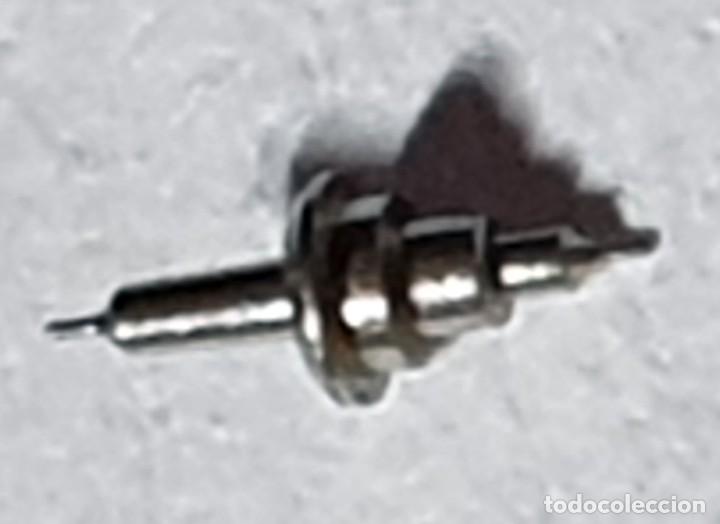 Ricambi di orologi: EJE VOLANTE DE RELOJ OMEGA - CALIBRE &Oslash; 23.7 vir. 60. - IMAGEN REAL AMPLIADA - RONDA 1853