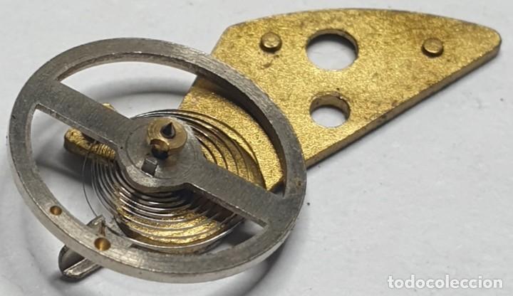 Ersatzteile f&uuml;r Uhren: PUENTE Y VOLANTE COMPLETO DE RELOJ KIENZLE 051 N / 52 - Balance U2908 - IMAGEN REAL AMPLIADA - X