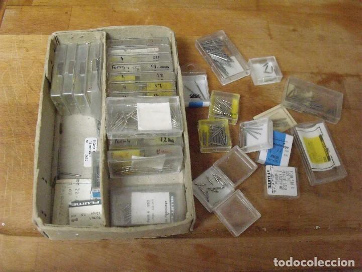 Pe&ccedil;as de reposi&ccedil;&atilde;o de rel&oacute;gios: LOTE FORNITURA PARA REPARACION TODA CLASE DE RELOJES- LOTE 412-36 CAJITAS