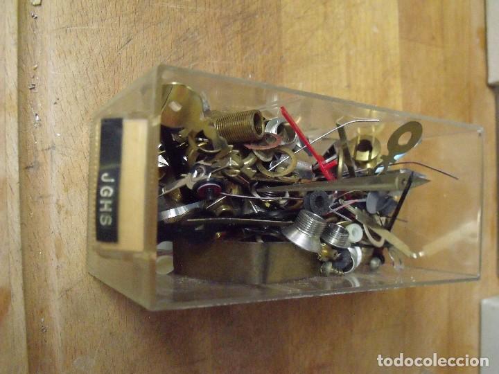 Pi&egrave;ces de rechange de montres et horloges: LOTE FORNITURA PARA REPARACION TODA CLASE DE RELOJES- LOTE 412