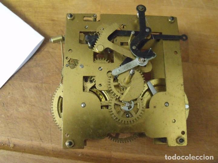 Ersatzteile f&uuml;r Uhren: una maquina antigua de cadenas con 3 martillos-lote 435