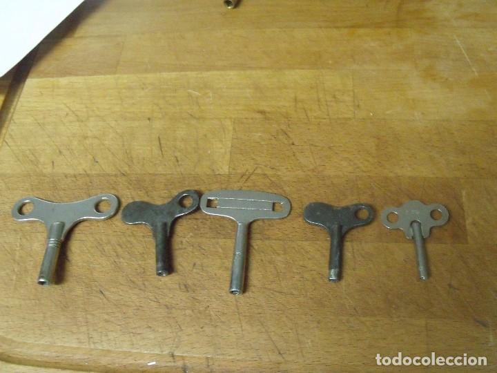 Ersatzteile f&uuml;r Uhren: 5 llaves para relojes antiguos desde el n&ordm; 9-10 al 2- lote 438