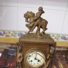 Recambios de relojes: ANTIGUO RELOJ DE SOBREMESA EN METAL CON FIGURAS -MAQUINA PARIS-FUNCIONA-AÑO 1880. Lote 324080918