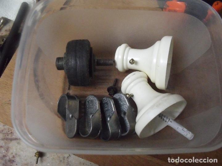 Pe&ccedil;as de reposi&ccedil;&atilde;o de rel&oacute;gios: patas y soprtes de relojes antiguos - lote 465