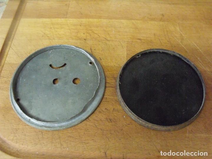 Pi&egrave;ces de rechange de montres et horloges: 2 puertas de atras : 1 de despertador antiguo- 1 de maquina paris-lote 483