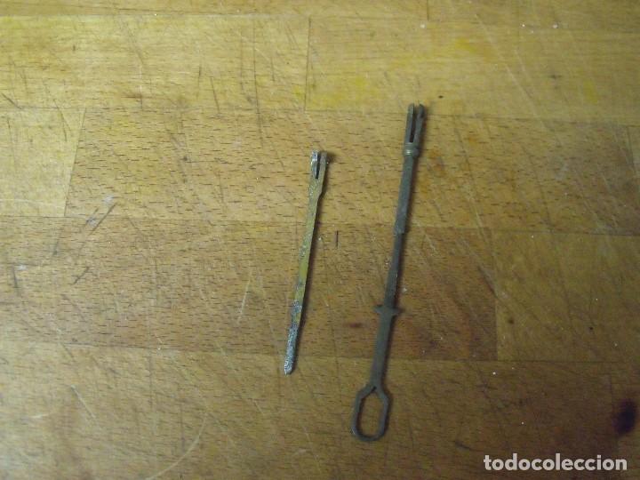 Pe&ccedil;as de reposi&ccedil;&atilde;o de rel&oacute;gios: 2 tijas para relojes de pared-lote 495