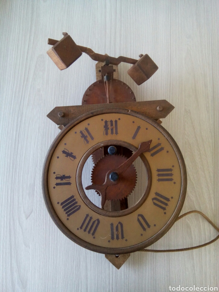 Recambios de relojes: Reloj de pared antiguo carga manual, todo de madera