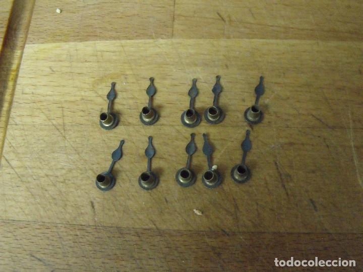 Ersatzteile f&uuml;r Uhren: 11 agujas horarias originales para reloj sobremesa o despertador-lote 351-8