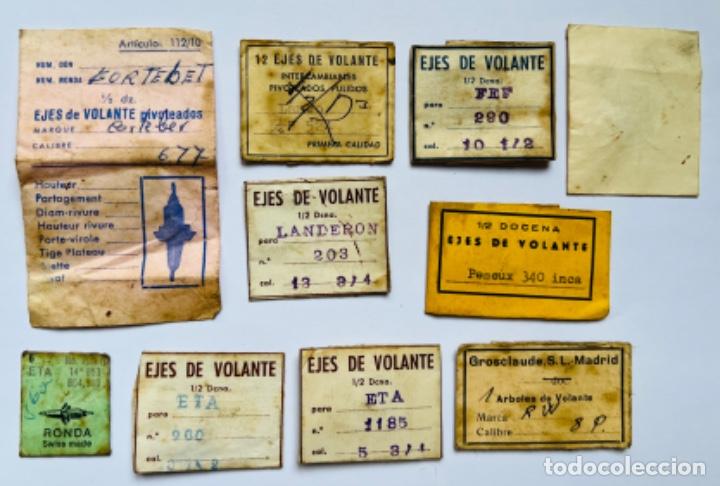 Recambios de relojes: Lote de 9 antiguos sobres de relojer&iacute;a con piezas de reloj - Ejes de volante - A&ntilde;os 50/60