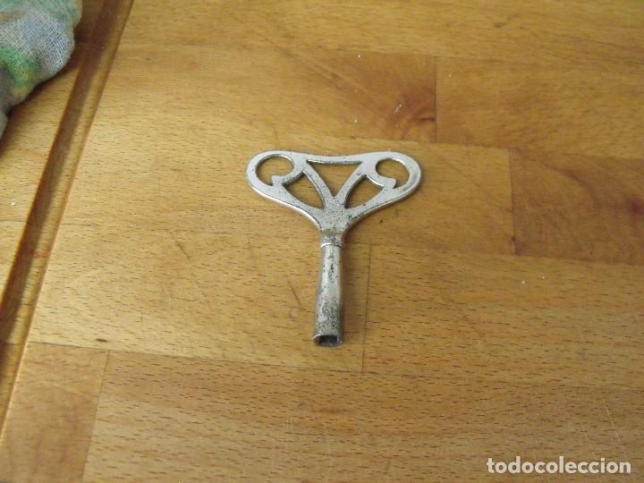 Recambios de relojes: 1 llave antigua de mariposa para reloj alfonsino o de pared antiguo-lote 493