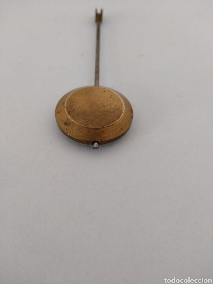 Recambios de relojes: ANTIGUO P&Eacute;NDULO PARA RELOJ DE SOBREMESA. - Foto 2