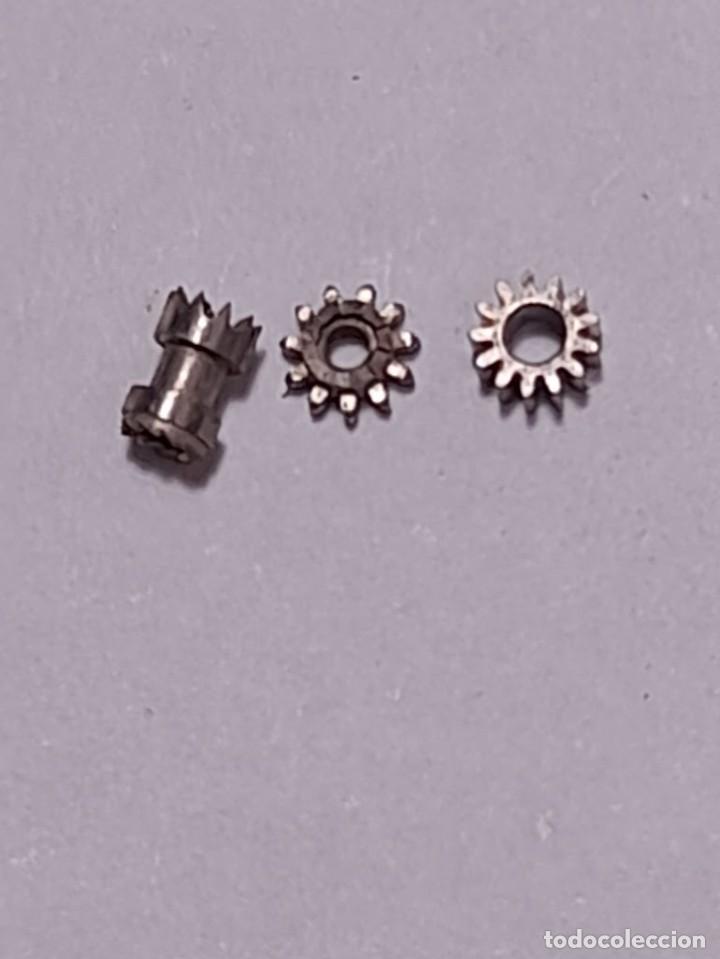 Recambios de relojes: Felsa - 4002 - pi&ntilde;ones de remontuar - (cd-6954C)