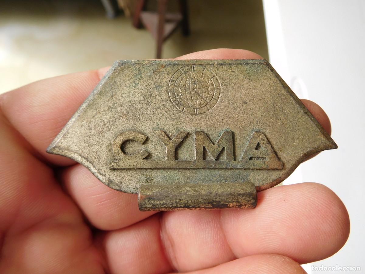 Recambios de relojes: Display antiguo de escaparate relojes Cyma - Foto 2