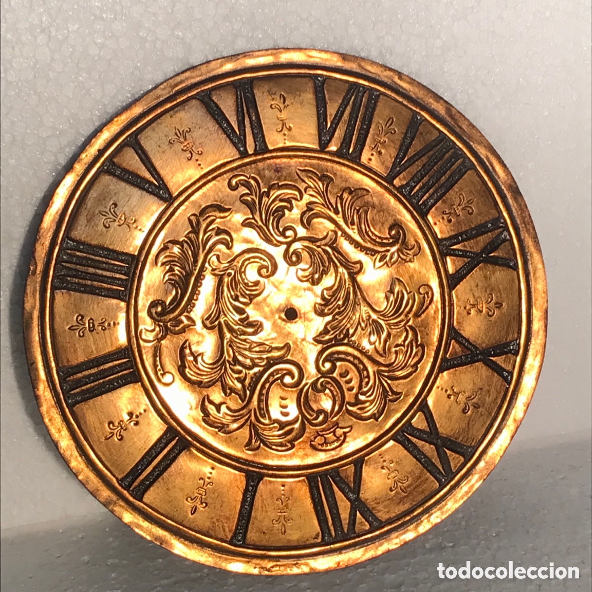 Pe&ccedil;as de reposi&ccedil;&atilde;o de rel&oacute;gios: Antigua esfera de lat&oacute;n 19cm. Ref MT1