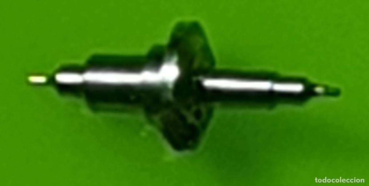 Ersatzteile f&uuml;r Uhren: EJE VOLANTE DE RELOJ FE (Francia Ebauches) CALIBRE 68 A - FOTO REAL AMPLIADA - X