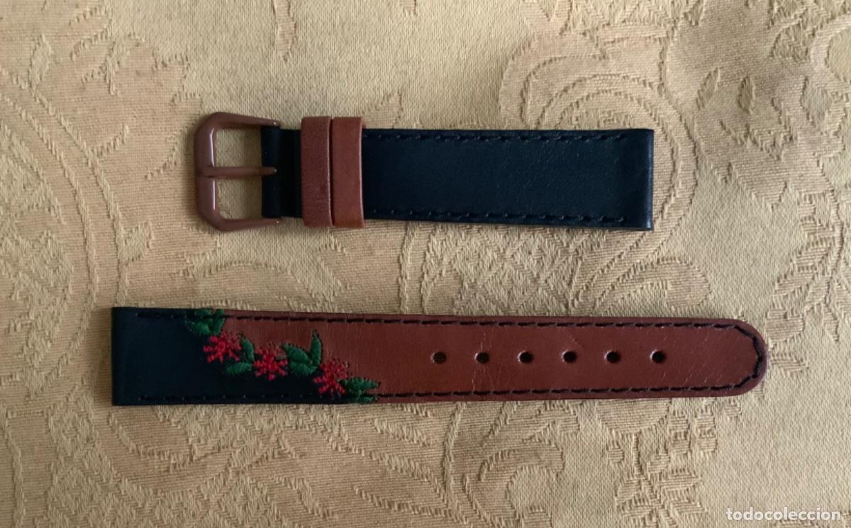 Ersatzteile f&uuml;r Uhren: CORREA VINTAGE DE CUERO 2 COLORES Y FLORES ROJAS 18 mm