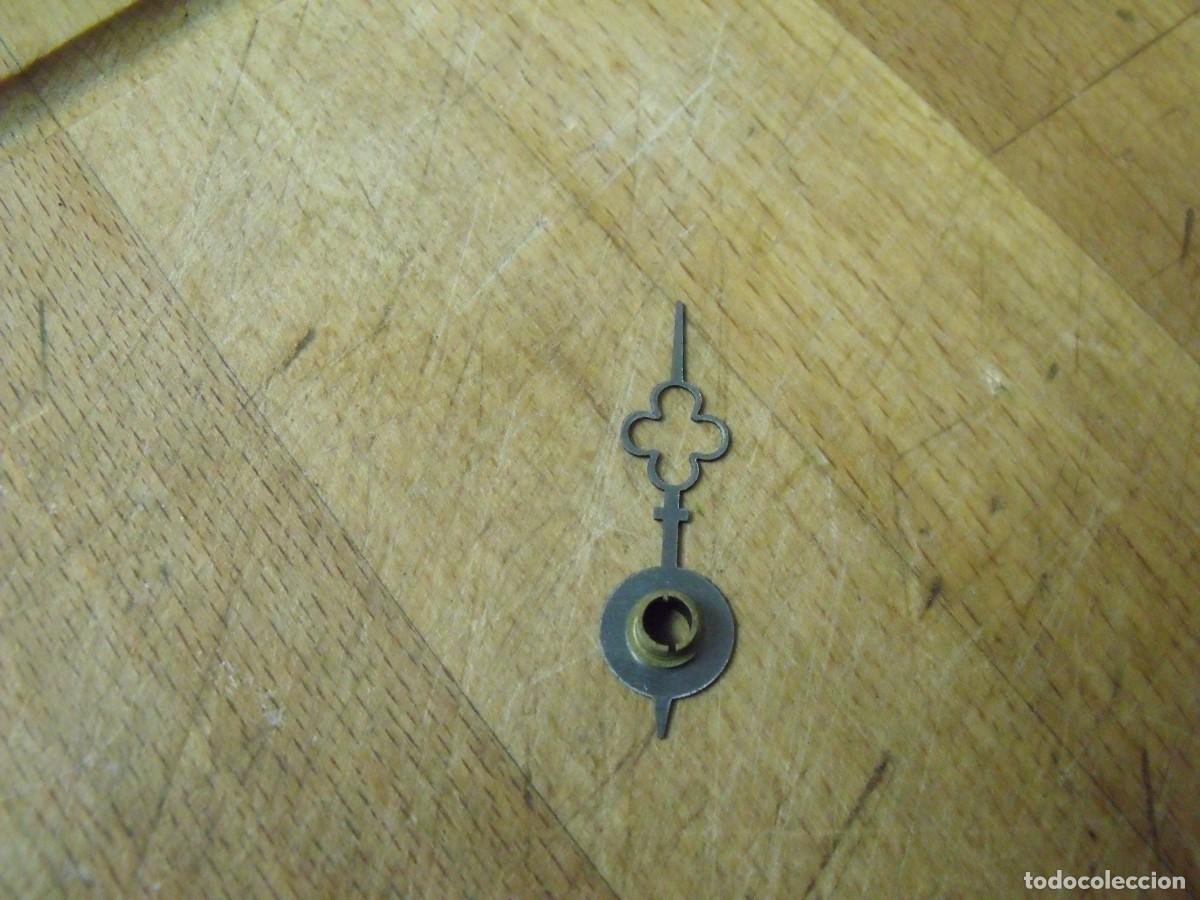 Spare Parts for Watches: 1 aguja horaria en trebol-HERMLE-para maquinaria paris reloj sobremesa