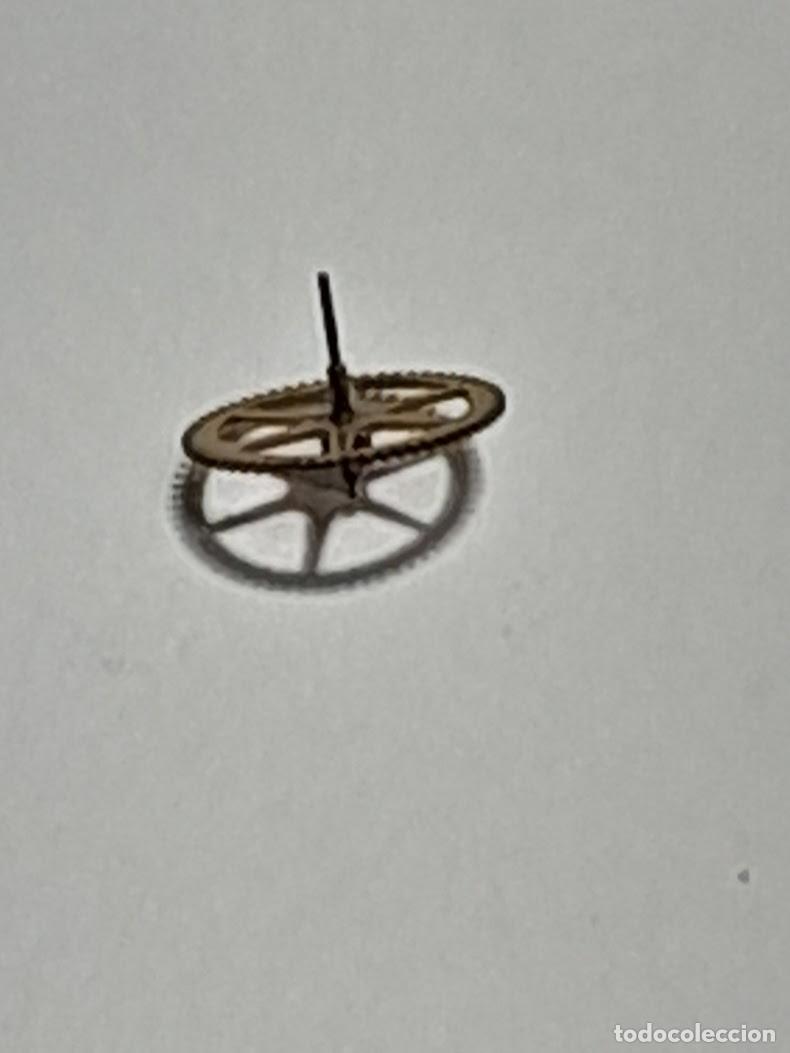 Ersatzteile f&uuml;r Uhren: FHF - 76 - rda. con espiga para segundero - (cd-6996)