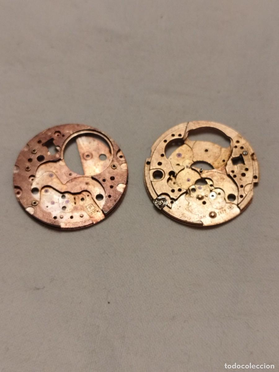 Recambios de relojes: Dos movimientos de reloj peseux p330 y Eta 2472