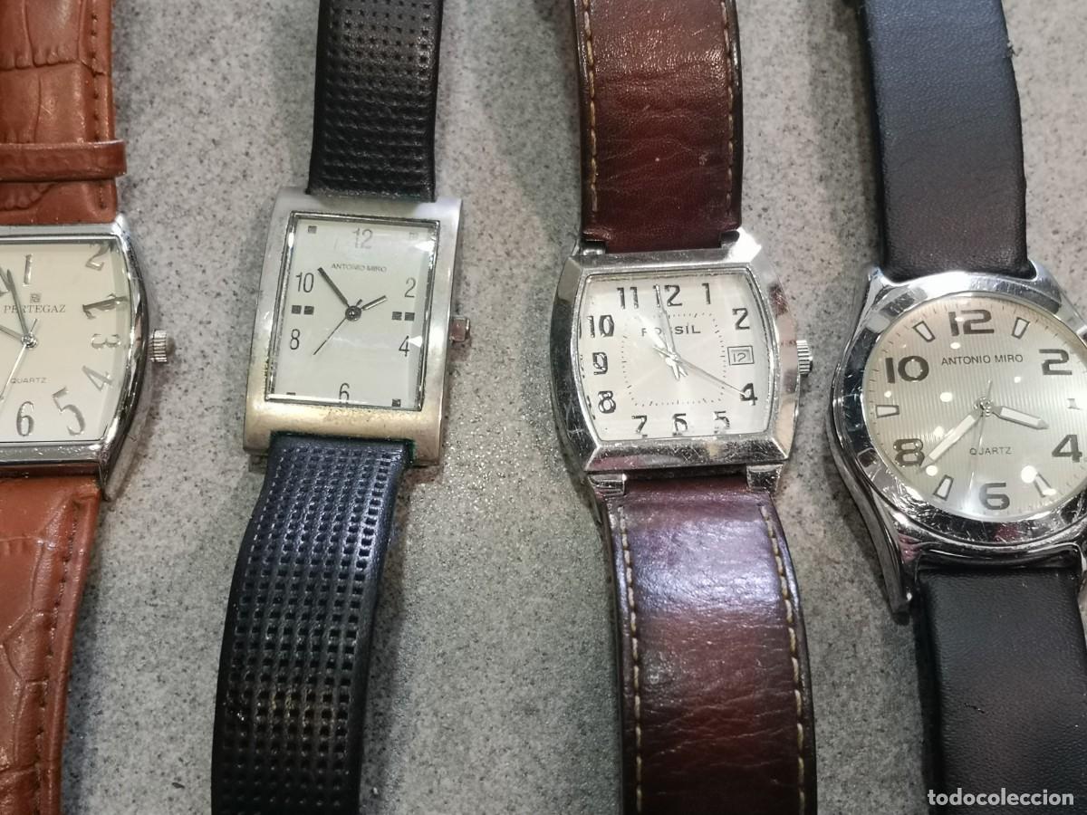 Pi&egrave;ces de rechange de montres et horloges: Relojes de pulsera obsequio de la Caixa.