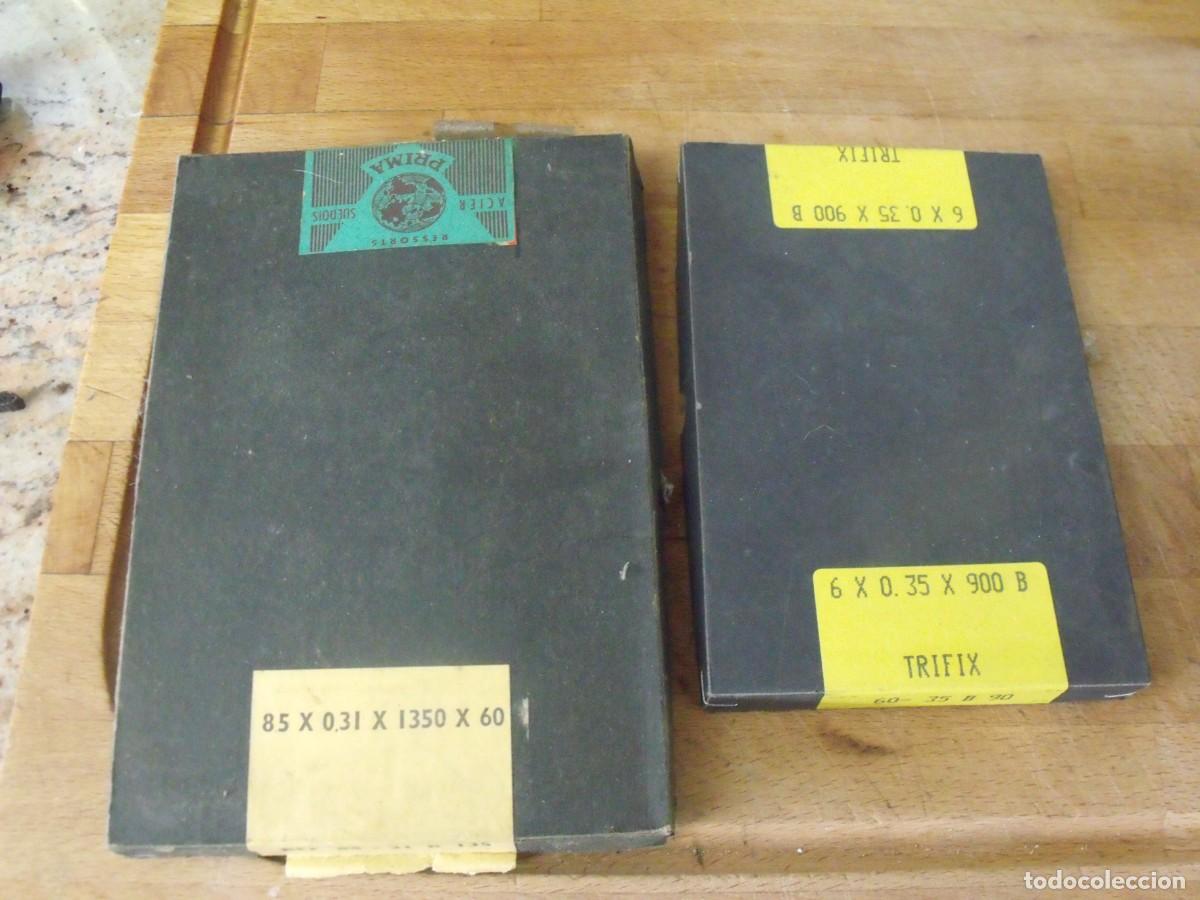 Recambios de relojes: 2 cajas de muelles reales para relojeria mecanica-lote 547