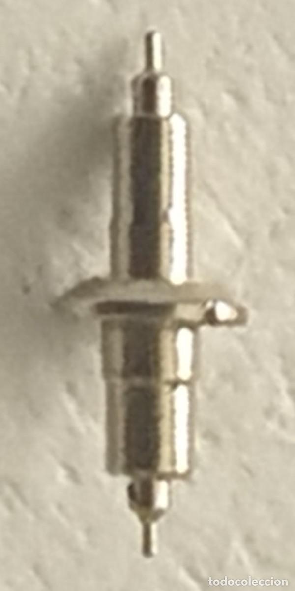 Pi&egrave;ces de rechange de montres et horloges: EJE VOLANTE DE RELOJ CATTIN - CALIBRE 66 - IMAGEN REAL AMPLIADA - X