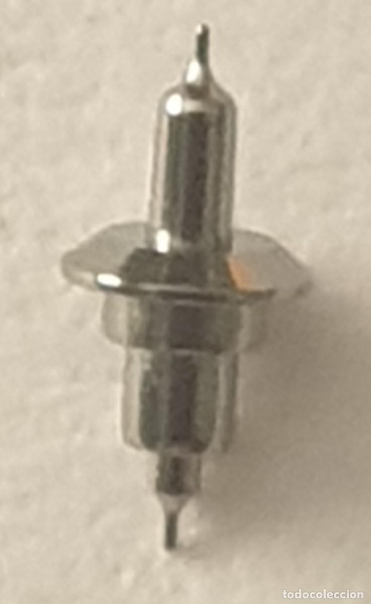 Pi&egrave;ces de rechange de montres et horloges: EJE VOLANTE DE RELOJ OMEGA - CALIBRE 38,5 - IMAGEN REAL AMPLIADA - X