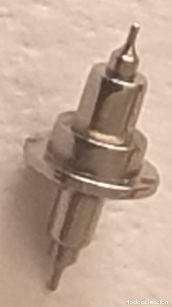 Pi&egrave;ces de rechange de montres et horloges: EJE VOLANTE DE RELOJ AS - CALIBRE 1052 - IMAGEN REAL AMPLIADA - X