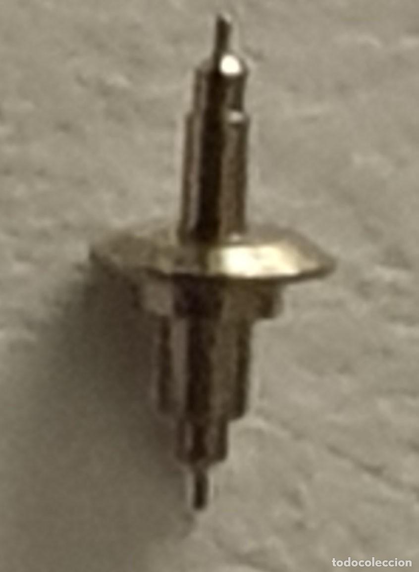 Pi&egrave;ces de rechange de montres et horloges: EJE VOLANTE DE RELOJ UNITAS - (REYMOND) UT - CALIBRE 5097 - IMAGEN REAL AMPLIADA - X