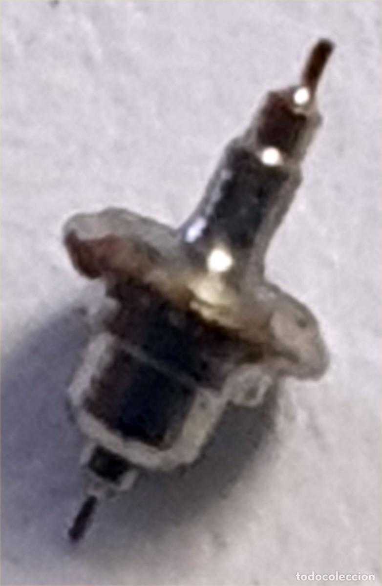 Ricambi di orologi: EJE VOLANTE DE RELOJ CORTEBERT - CALIBRE 592 - IMAGEN REAL AMPLIADA - X