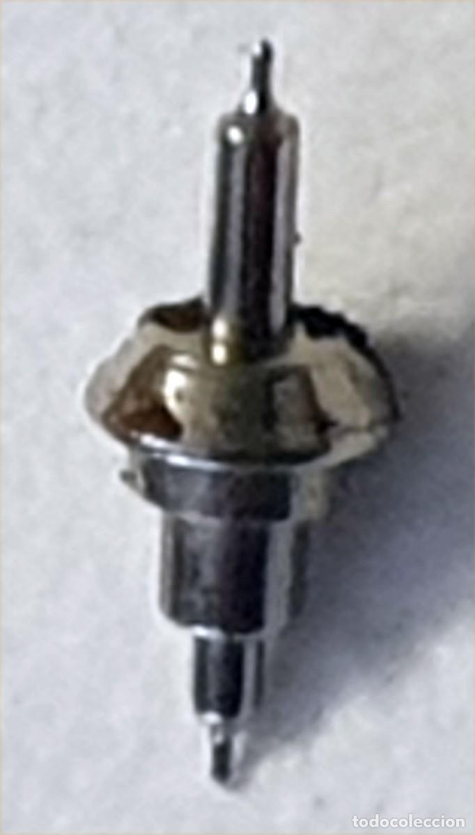 Spare Parts for Watches: EJE VOLANTE DE RELOJ FEF (FLEURIER) - CALIBRE 190 - IMAGEN REAL AMPLIADA - X