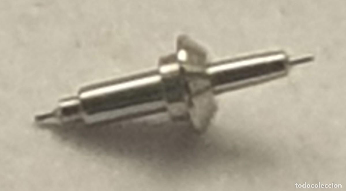 Pi&egrave;ces de rechange de montres et horloges: EJE VOLANTE DE RELOJ ETA 765 - 6 3/4 &acute;&acute;- SUP. SH - IMAGEN REAL AMPLIADA - BALANCE STAFF