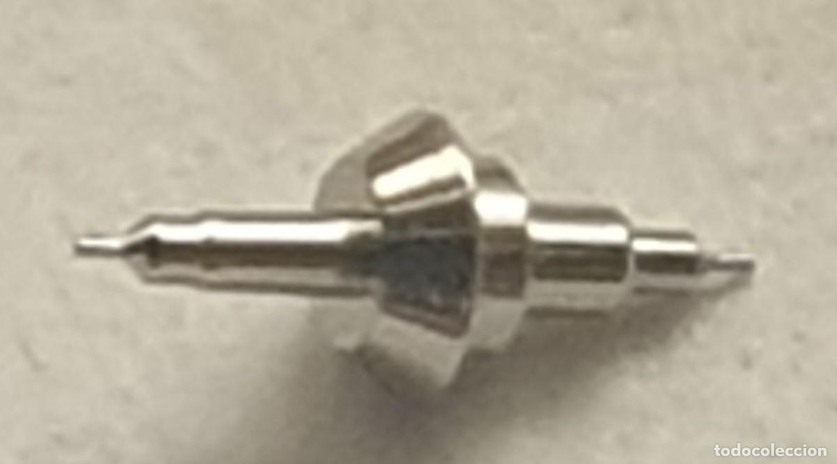 Pi&egrave;ces de rechange de montres et horloges: EJE VOLANTE DE RELOJ FEF 11 3/&acute;&acute; 216 - IMAGEN REAL AMPLIADA - BALANCE STAFF