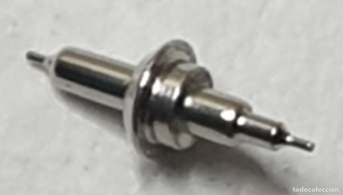 Pe&ccedil;as de reposi&ccedil;&atilde;o de rel&oacute;gios: EJE VOLANTE DE RELOJ ETA 12 - 640 - IMAGEN REAL AMPLIADA - X