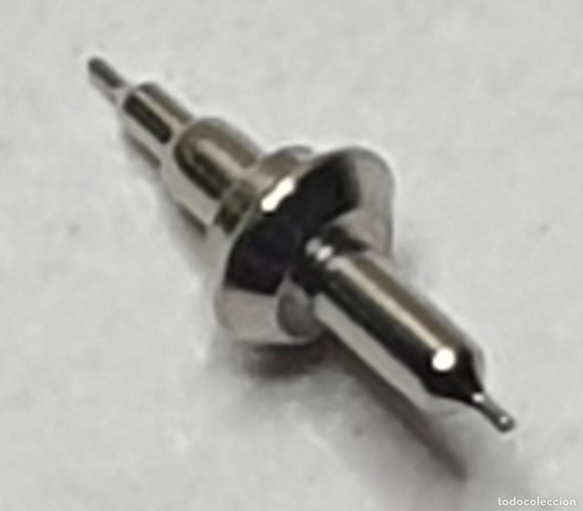 Recambios de relojes: EJE VOLANTE DE RELOJ ETA 12 - 640 - IMAGEN REAL AMPLIADA - X