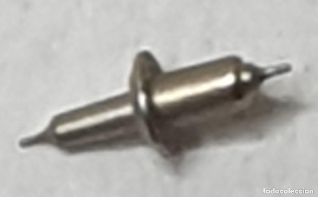 Pi&egrave;ces de rechange de montres et horloges: EJE VOLANTE DE RELOJ MOERIS 9 3/4&acute;&acute; &Aacute; CHASER - IMAGEN REAL AMPLIADA - X
