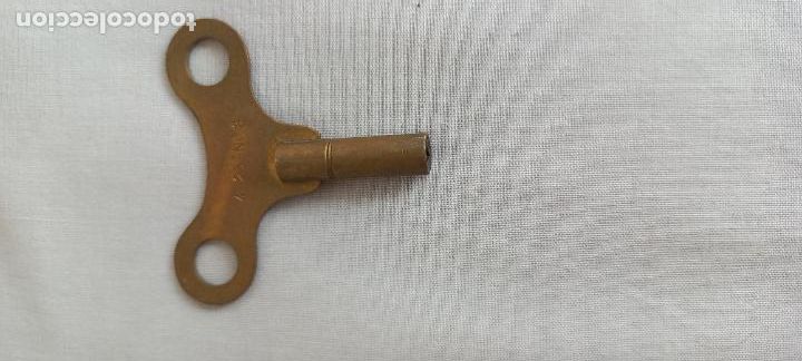 Recambios de relojes: LLAVE ANTIGUA PARA CUERDA DE RELOJ DE PARED O SOBREMESA O JUGUETE. 4-25- NO 8
