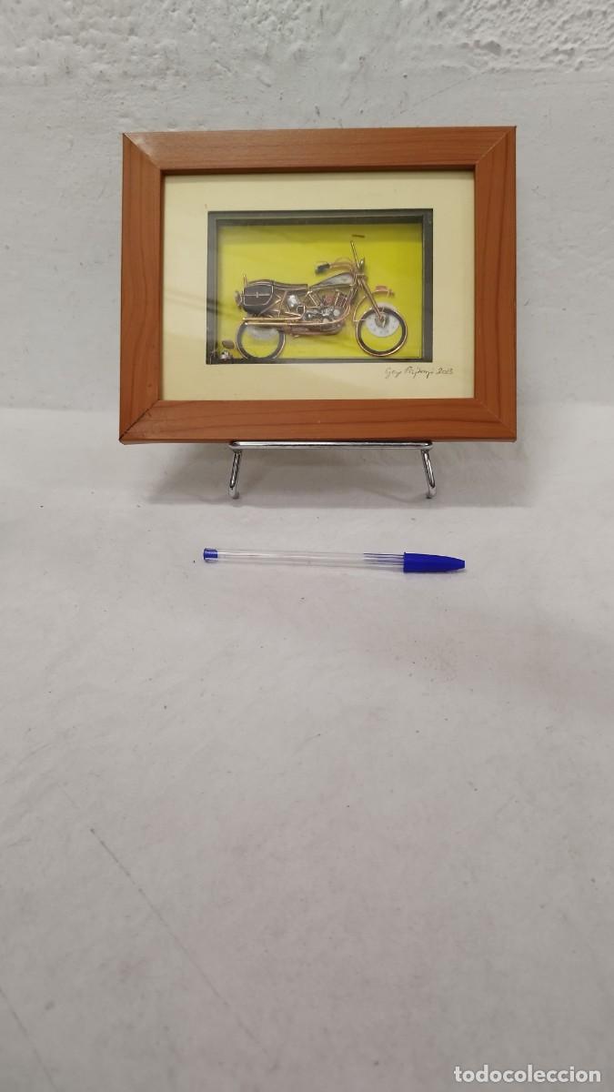 Ricambi di orologi: Cuadro Artesanal con Relojes en forma de Moto Firmados y fechados
